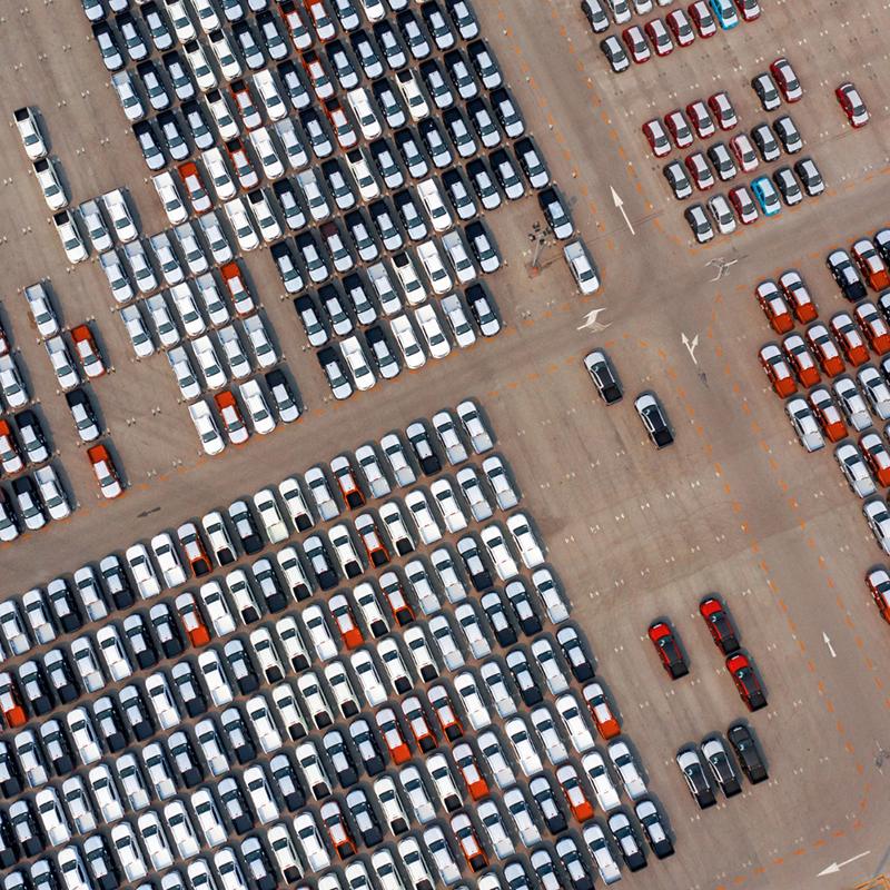 Un aperçu complet des plateformes de suivi GPS pour les entreprises en 2025